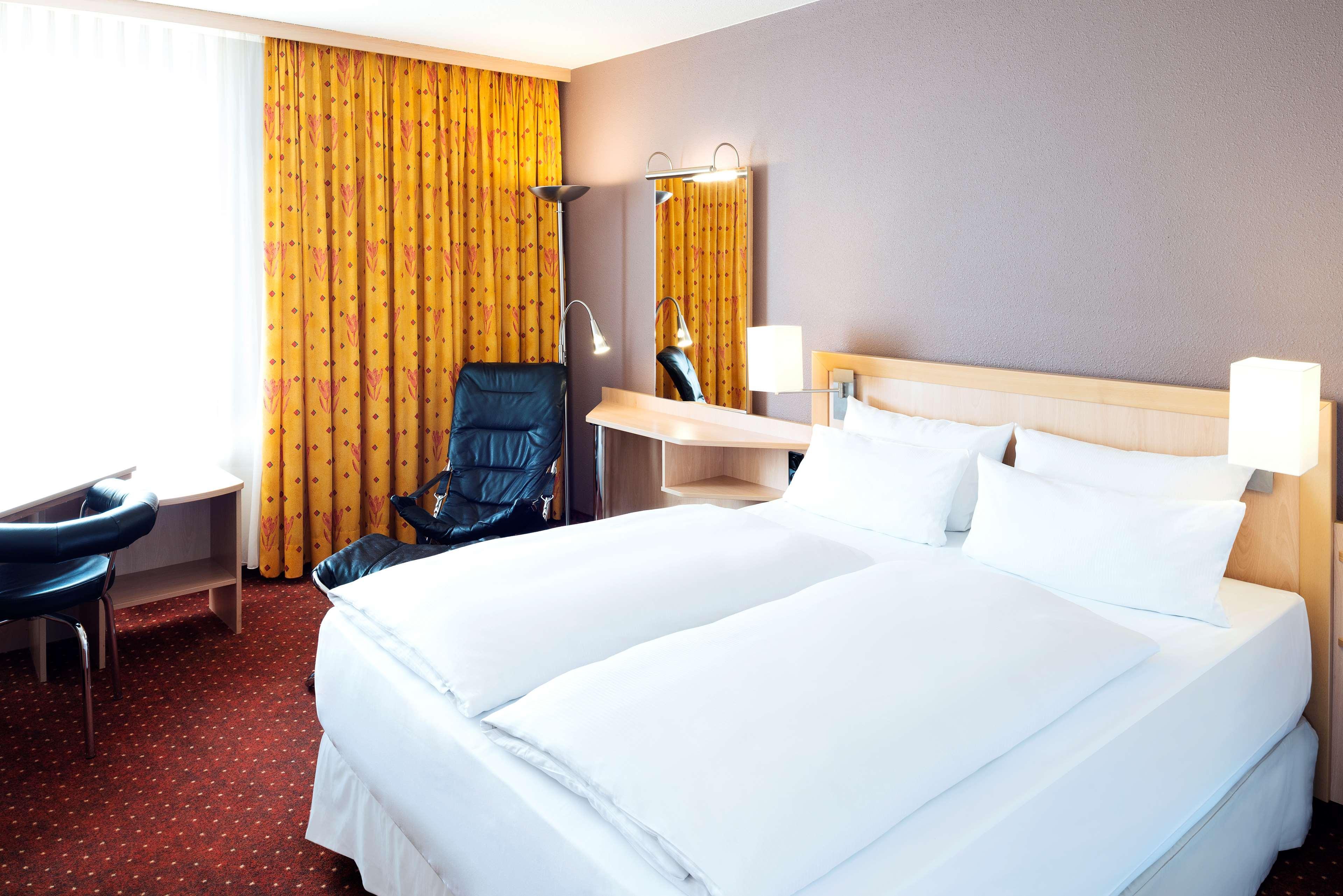Nh Leipzig Messe Hotel Ngoại thất bức ảnh