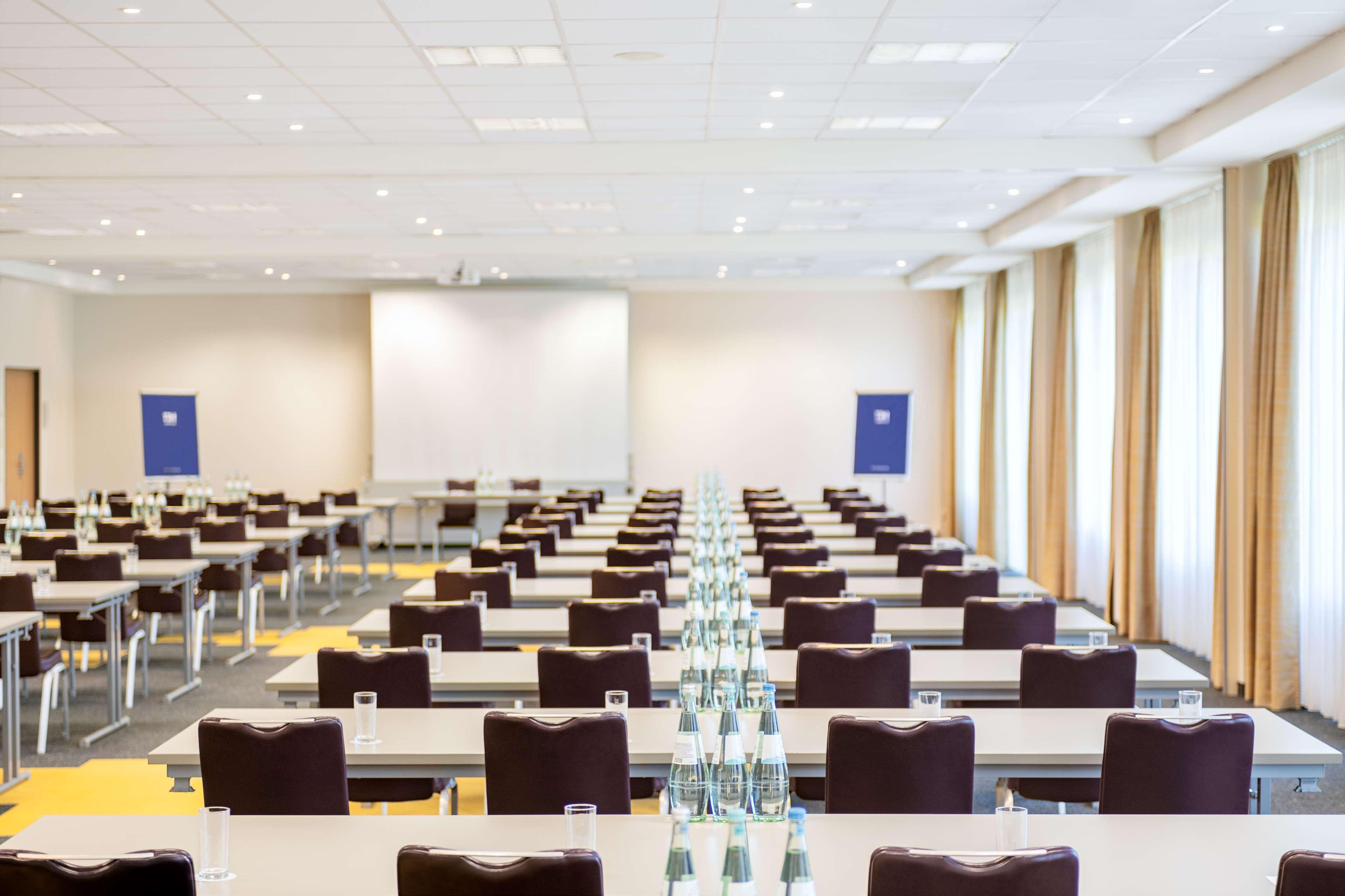 Nh Leipzig Messe Hotel Ngoại thất bức ảnh