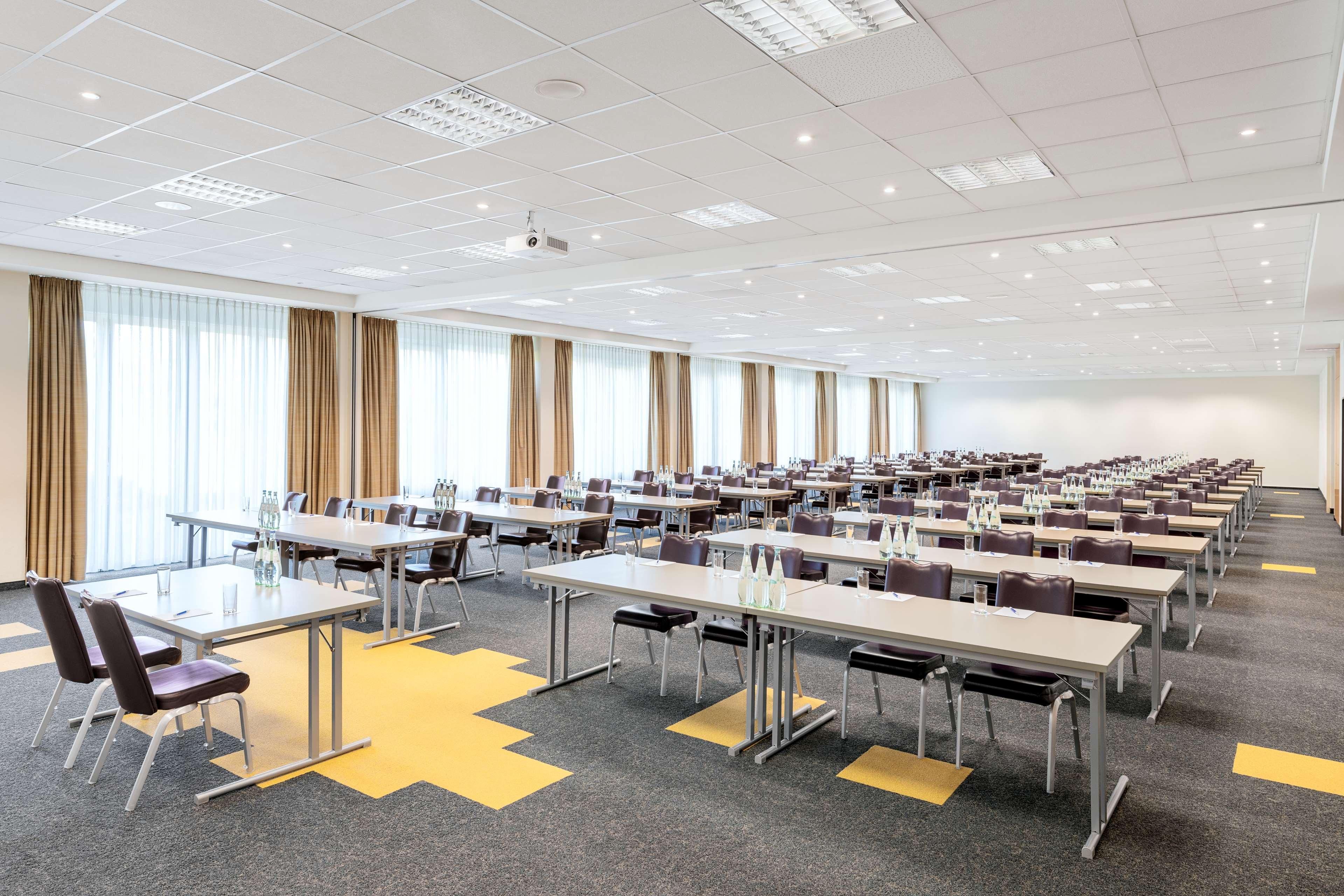 Nh Leipzig Messe Hotel Ngoại thất bức ảnh