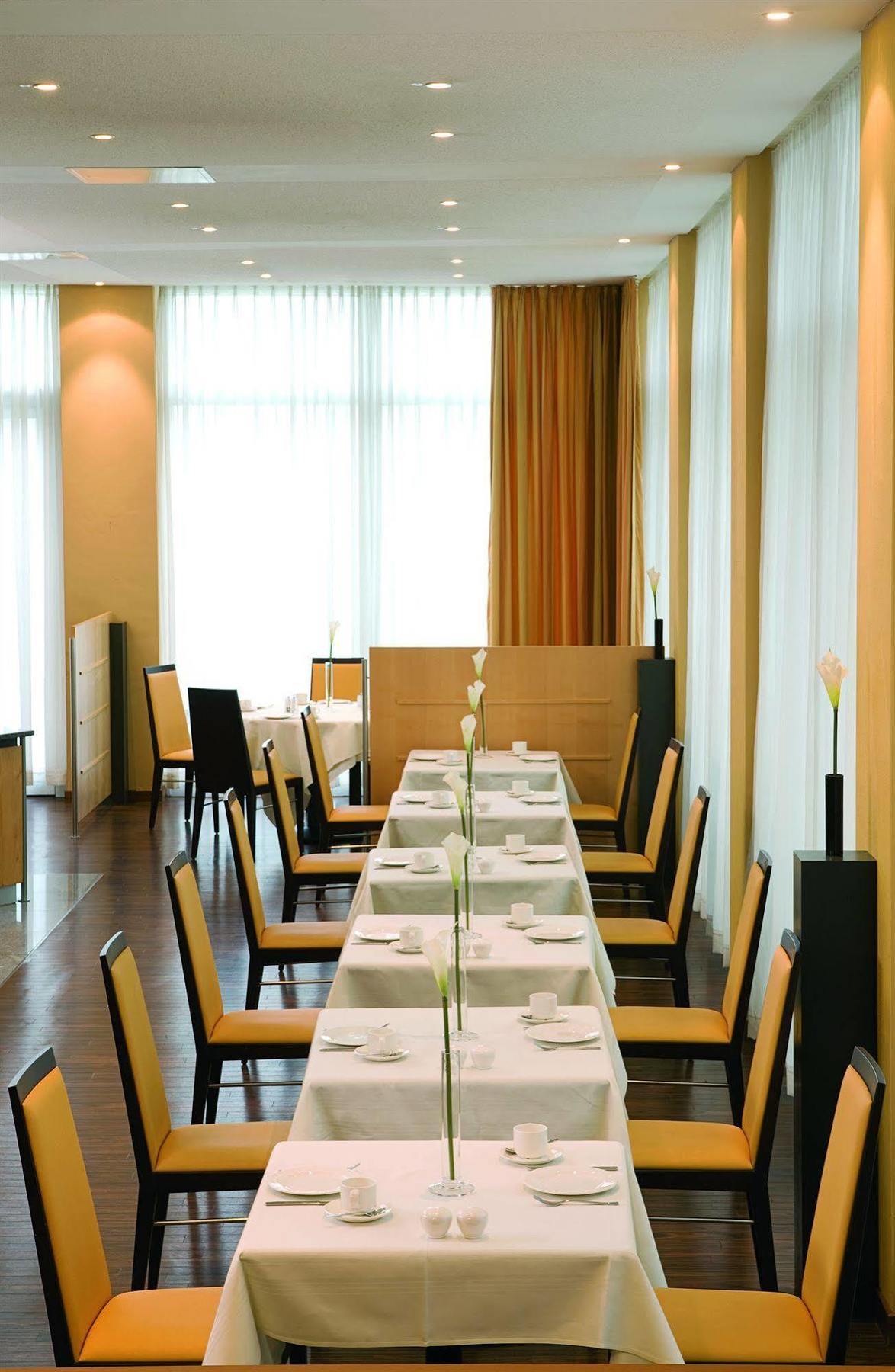 Nh Leipzig Messe Hotel Ngoại thất bức ảnh
