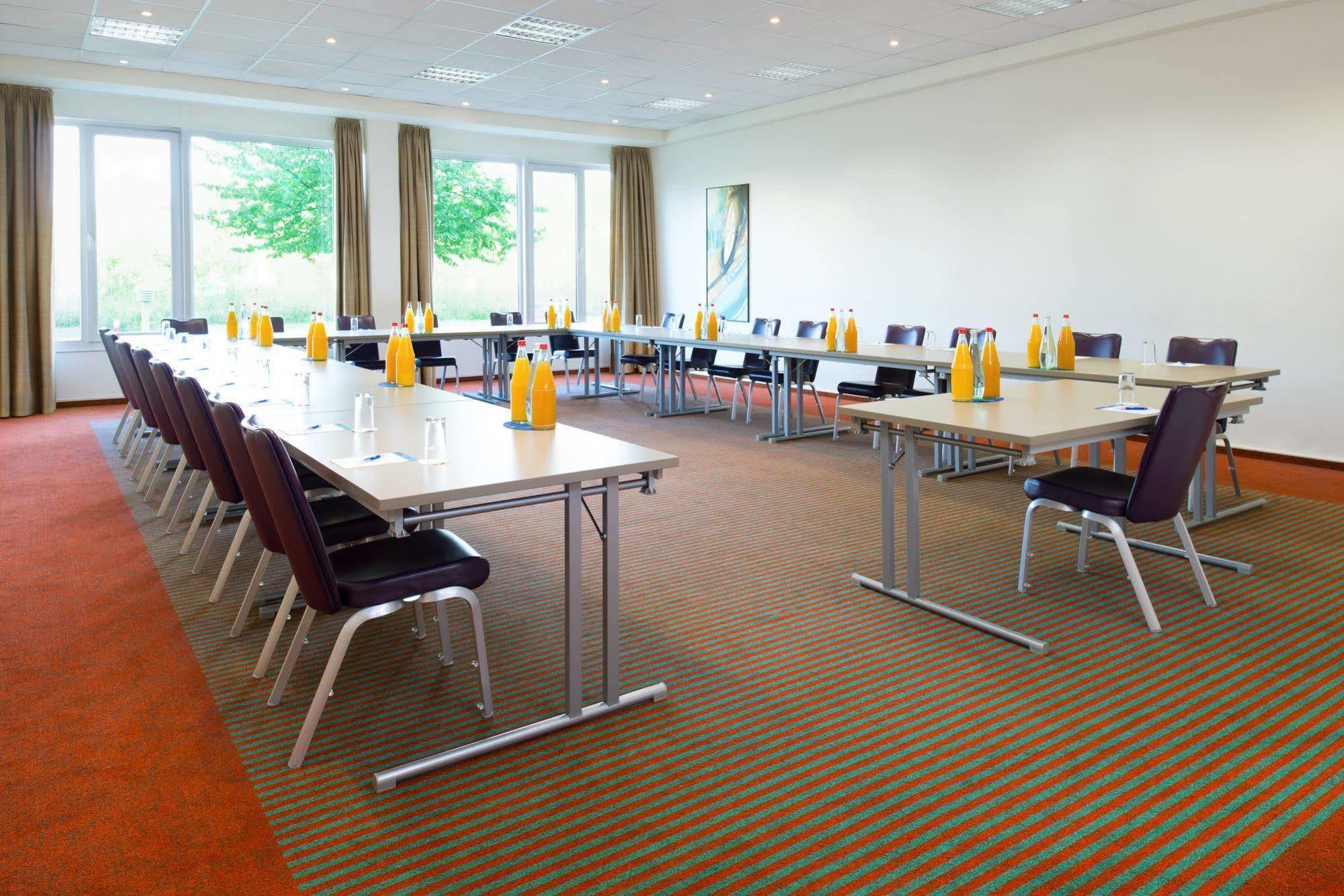 Nh Leipzig Messe Hotel Ngoại thất bức ảnh